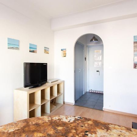 Nice Center - Bright Studio Balcony Wifi & Aircon Daire Dış mekan fotoğraf
