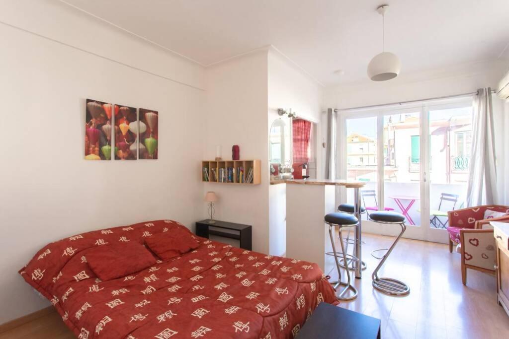 Nice Center - Bright Studio Balcony Wifi & Aircon Daire Dış mekan fotoğraf