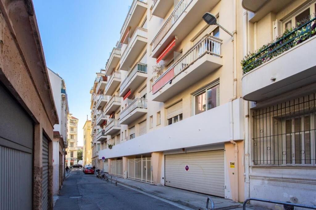 Nice Center - Bright Studio Balcony Wifi & Aircon Daire Dış mekan fotoğraf