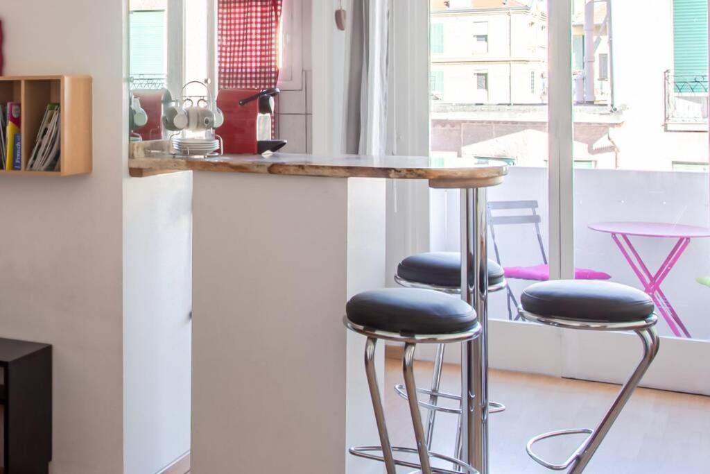 Nice Center - Bright Studio Balcony Wifi & Aircon Daire Dış mekan fotoğraf