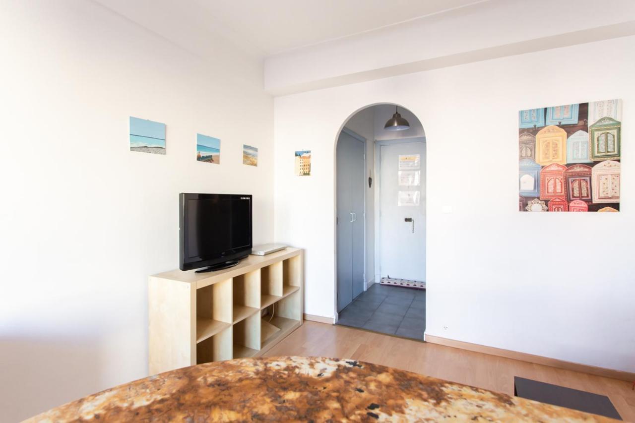 Nice Center - Bright Studio Balcony Wifi & Aircon Daire Dış mekan fotoğraf