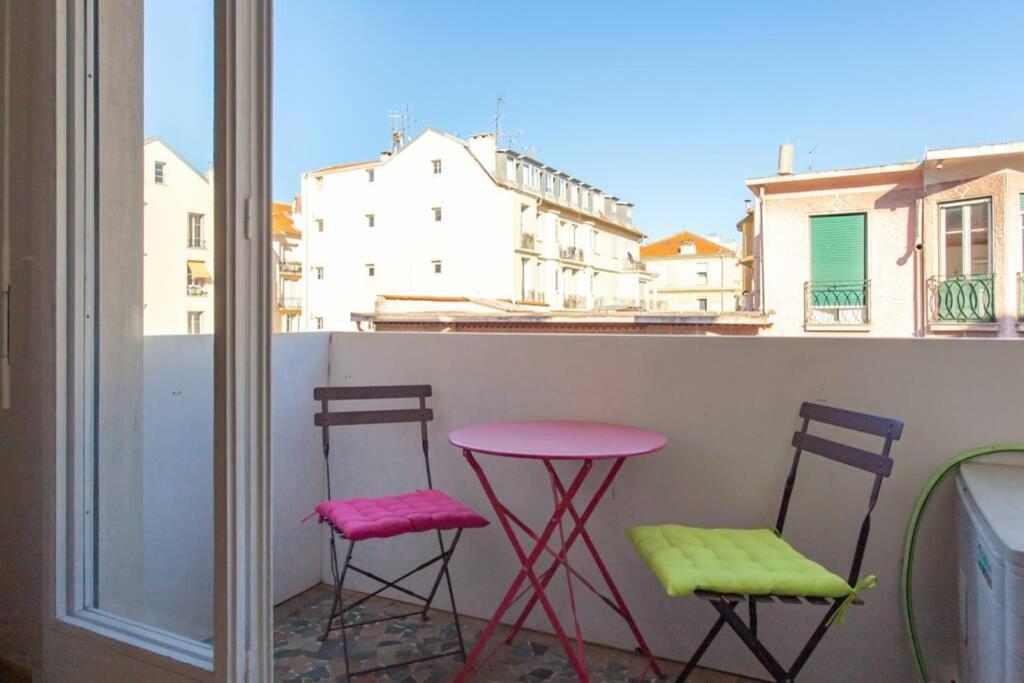 Nice Center - Bright Studio Balcony Wifi & Aircon Daire Dış mekan fotoğraf